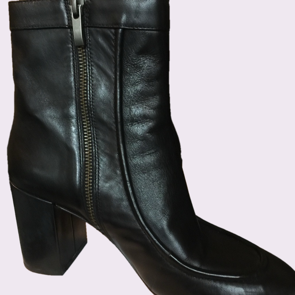Pour la Victoire AnkleBoots Size7.5 Black Leather Chunky Heel Accessible Luxury - Picture 2 of 9